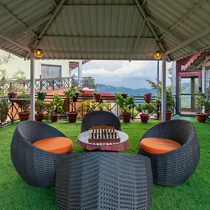 Maple Resort